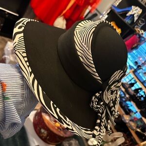 Elegant Black and White Zebra Print Women's Hat